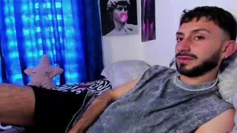 Snapshot of santi_mateo chatting on 05.31.26 Santi online show from 05.31.26
