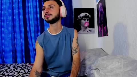 Snapshot of santi_mateo chatting on 06.04.26 Santi online show from 06.04.26