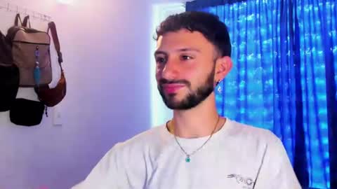 Snapshot of santi_mateo chatting on 06.15.26 Santi online show from 06.15.26