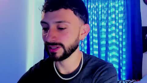 Snapshot of santi_mateo chatting on 07.08.26 Santi online show from 07.08.26