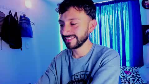 Snapshot of santi_mateo chatting on 07.17.26 Santi online show from 07.17.26