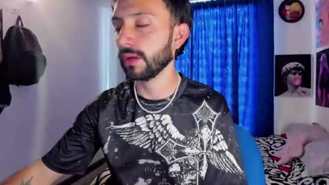 Snapshot of santi_mateo chatting on 07.29.26 Santi online show from 07.29.26
