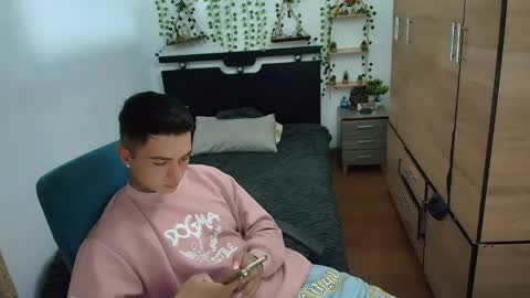 santi_ss online show from 05.10.26