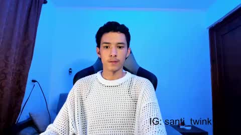 Snapshot of santi_twink19 chatting on 12.15.24 santi_twink19 online show from 12.15.24