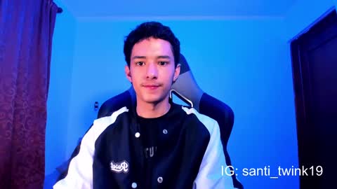 Snapshot of santi_twink19 chatting on 12.21.24 santi_twink19 online show from 12.21.24