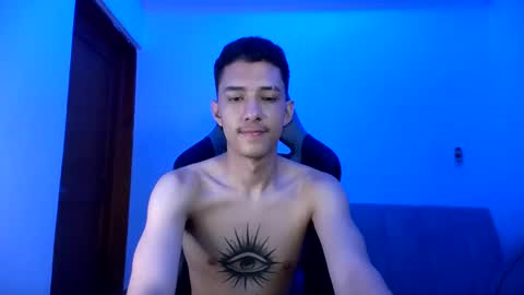 Snapshot of santi_twink19 chatting on 02.01.25 santi_twink19 online show from 02.01.25