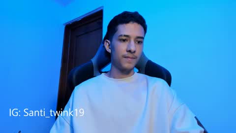 Snapshot of santi_twink19 chatting on 02.10.25 santi_twink19 online show from 02.10.25