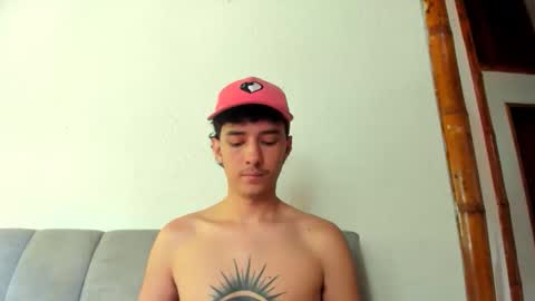 Snapshot of santi_twink19 chatting on 05.25.26 santi_twink19 online show from 05.25.26
