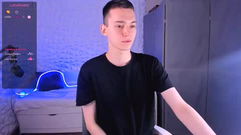 santiago__perez online show from 11.28.25