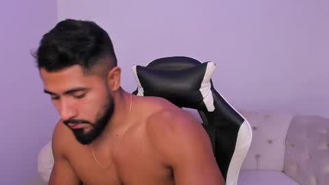 santiago_huntt online show from 03.25.26