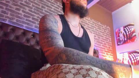 Santiago Hincapiie online show from 03.12.26