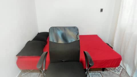 Julius Novachrono  online show from 12.12.24