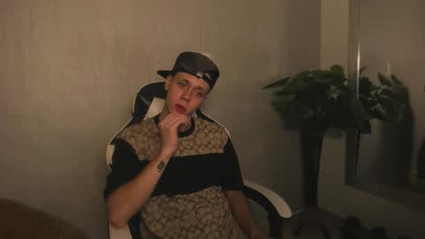 Julius Novachrono  online show from 09.14.25