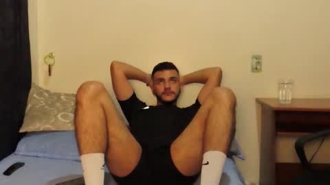 Snapshot of santiexxx chatting on 10.08.25 santiexxx online show from 10.08.25