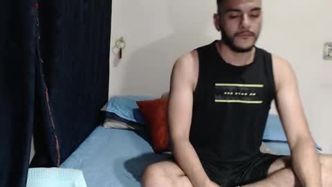 Snapshot of santiexxx chatting on 10.30.25 santiexxx online show from 10.30.25