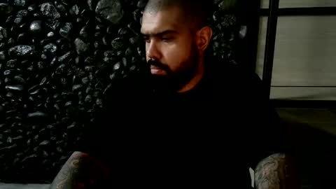 Snapshot of santino_zanoli chatting on 10.29.25 Santino online show from 10.29.25