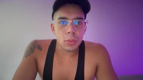 Snapshot of santoxxxkinney chatting on 02.01.26 santoxxxkinney online show from 02.01.26