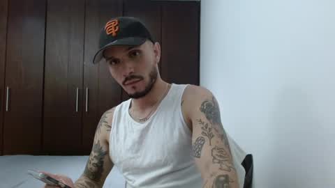 Snapshot of santti_torres chatting on 05.18.26 Santy Torres online show from 05.18.26