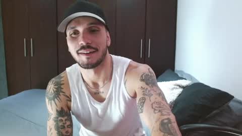 Snapshot of santti_torres chatting on 05.30.26 Santy Torres online show from 05.30.26