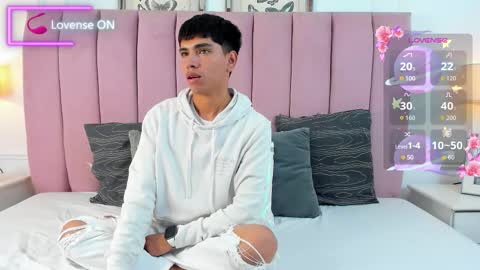 Santiago Carrington online show from 03.12.26