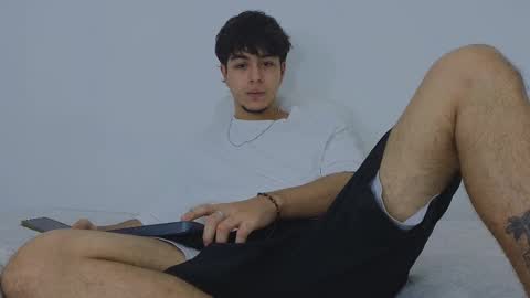 Snapshot of santybig18 chatting on 02.22.25 santybig18 online show from 02.22.25