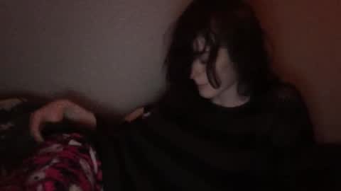 Snapshot of sapphicvoid chatting on 12.20.25 Jade online show from 12.20.25