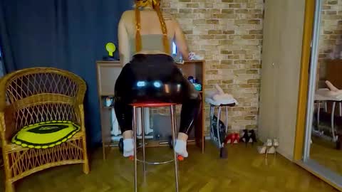 Snapshot of sara__foxy chatting on 05.24.26 sara foxy online show from 05.24.26