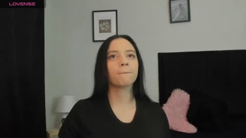 sara_b11 online show from 06.19.26