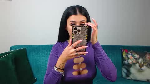 Im Sara I am happy to be here  online show from 11.21.25