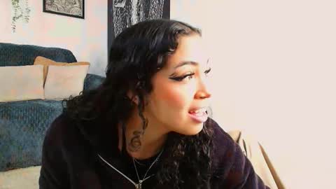 Sara Jhonson  online show from 12.02.25