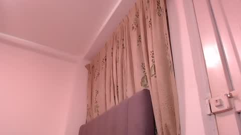 sara_johnson__ online show from 04.13.26