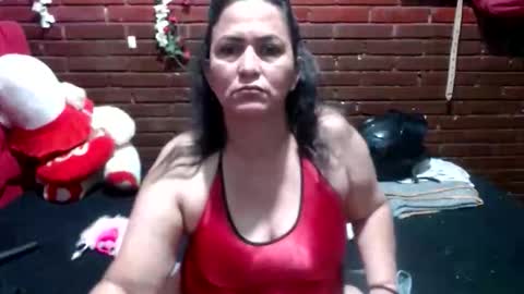 Snapshot of sara_love43 chatting on 05.06.26 Sara love online show from 05.06.26