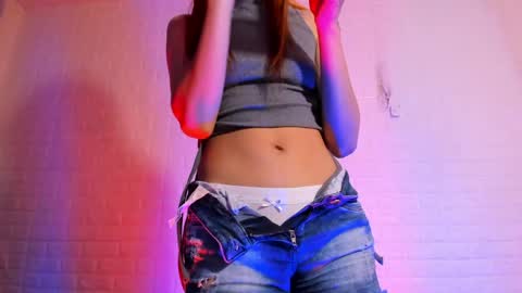 Sara Love online show from 06.05.26