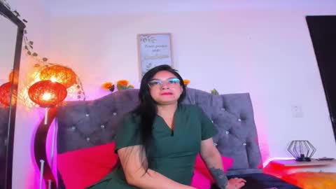 Snapshot of sara_lover06 chatting on 11.08.25 Sara online show from 11.08.25