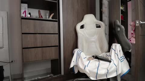 sara online show from 02.22.25