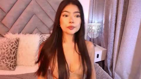 sara_owens7 online show from 02.18.26