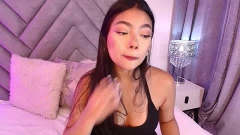 sara_owens7 online show from 03.18.26