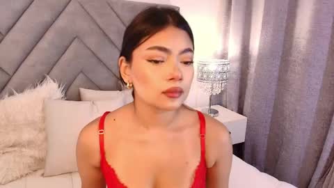 sara_owens7 online show from 05.22.26