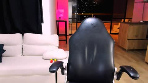 Sara online show from 04.13.26