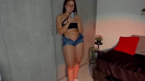 Snapshot of sara_sweett9 chatting on 07.28.26 sara_sweett9 online show from 07.28.26
