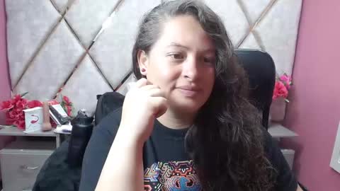 sara_thonson_ online show from 02.08.26