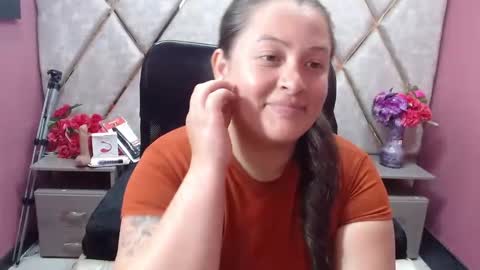 sara_thonson_ online show from 02.13.26