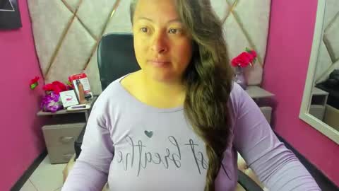 sara_thonson_ online show from 04.16.26