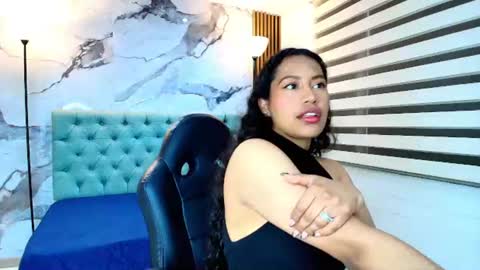 Snapshot of sara_vasquez_ chatting on 07.27.26 Sara Vazques online show from 07.27.26