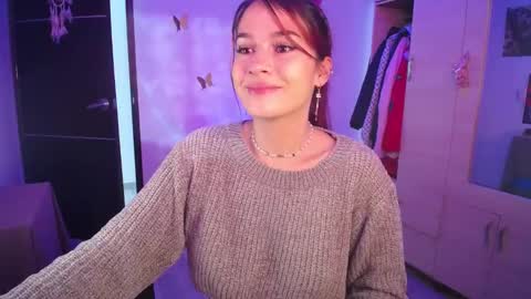 Snapshot of sara_wish_ chatting on 12.05.24 Bri online show from 12.05.24