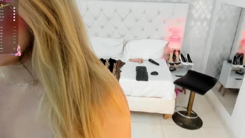 Saraa Gomez online show from 02.02.25