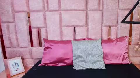 Sara noa online show from 07.25.26