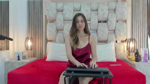 Snapshot of saraandjhony chatting on 01.02.25 saraANDyoni online show from 01.02.25