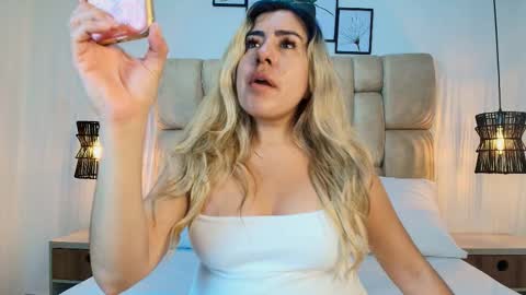 sarablonde_t online show from 03.21.26