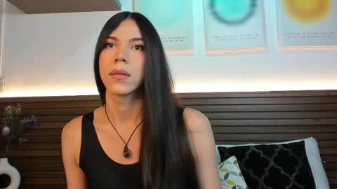 Snapshot of saracutie_ chatting on 04.17.26 Sara online show from 04.17.26